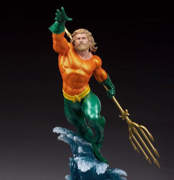 DC Comics Estatua 1/6 Aquaman 51 cm